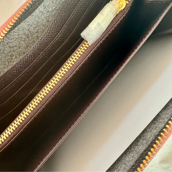 Coach Long Zip Around Wallet In Bubblegum Pink Leather - Picture 5 of 5